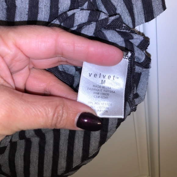 Velvet Gray and Black Striped 3/4 Sleeve T-Shirt Size Medium - Picture 5 of 5